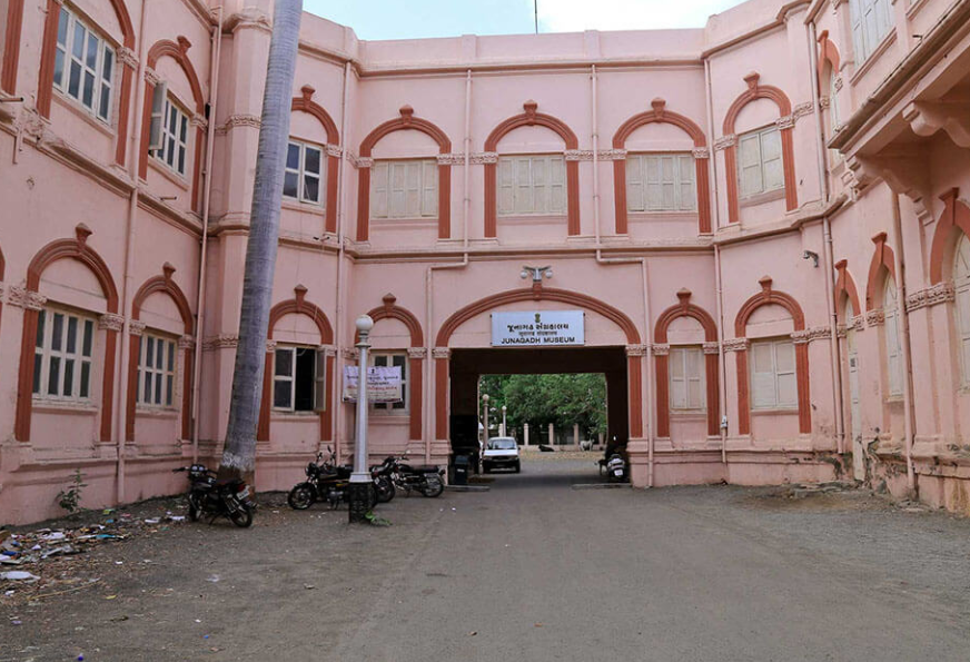 Junagadh Museum, Junagadh, Gujarat - Vushii.com Junagadh Museum, Junagadh, Gujarat - Vushii.com